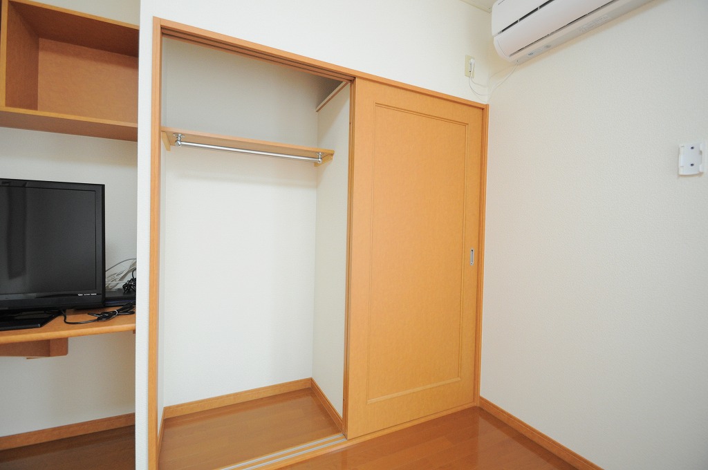 レオパレスプレミール 内観