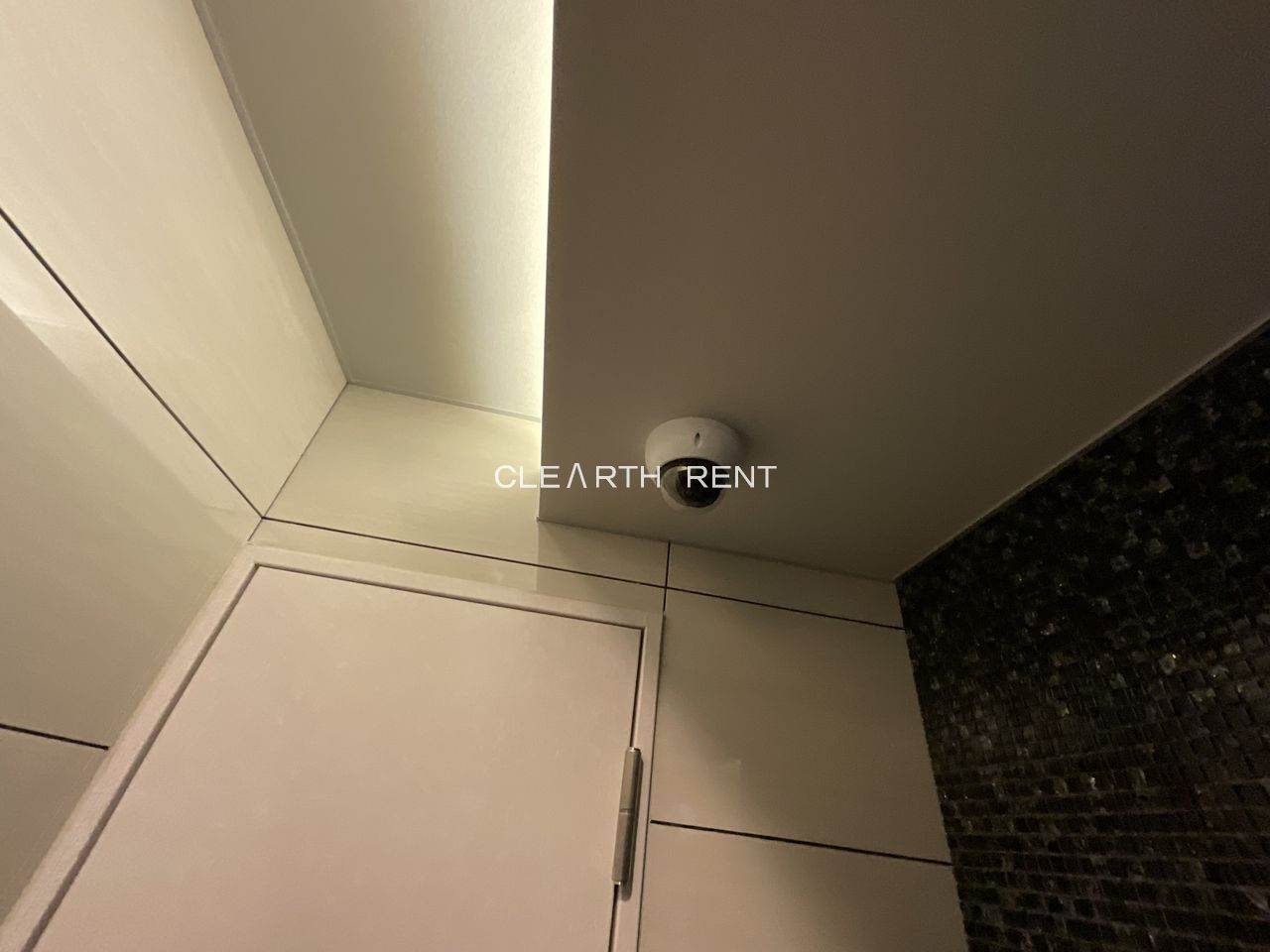 プロフーモ ヴィヴェンテ2階 礼金なし/二面採光の角部屋住戸