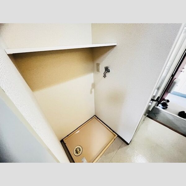 ハイムカメリア110号室 室内洗濯機置場