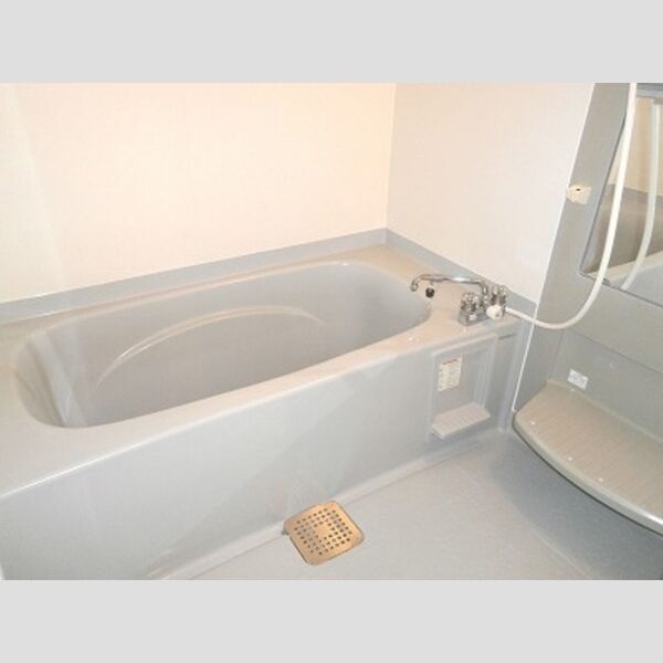 アルファタウン西田原　B102号室 ユニットバス