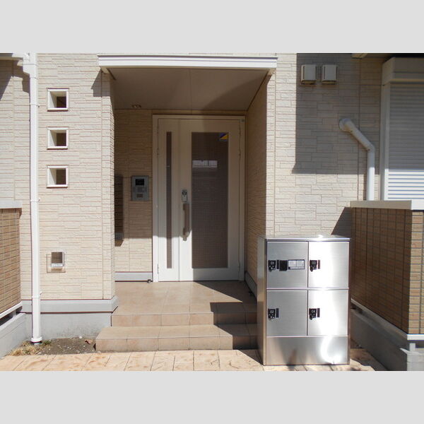 パーチェ302号室 エントランス