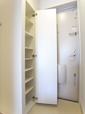 リブリ・branche1階 収納