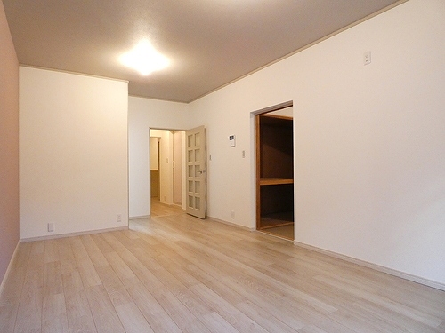 南六郷ハイツ1階 リビング・ダイニング（別角度）