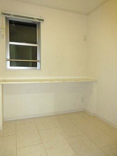 横浜市中区池袋戸建1階 納戸２．０畳（内装前）