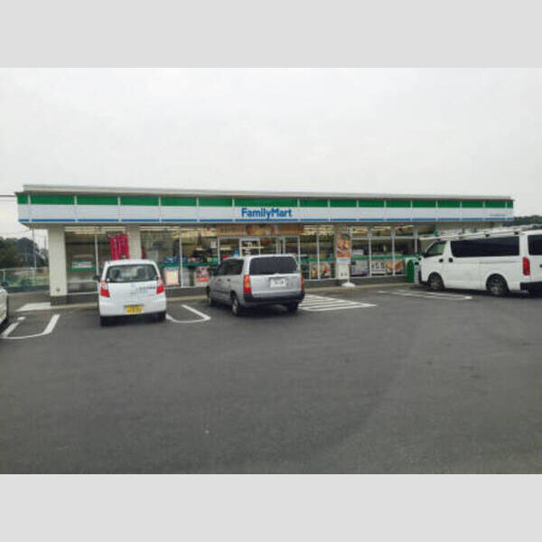 フォンテーヌ　D ファミリーマート宮前IC店(約650m)