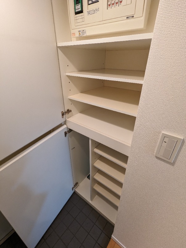 リエス大森ル・ノード4階 下足入れ