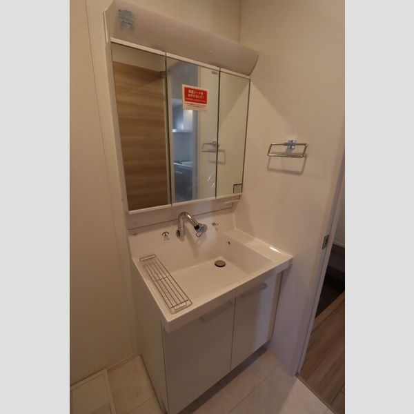 ロイヤルクレスト六号館 洗面所