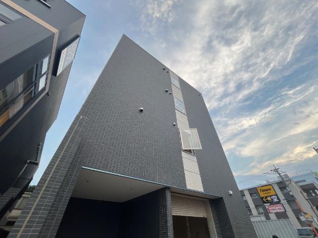 ハイムマルセン日野 外観写真（夜）