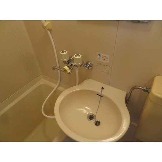 エレガンス綾瀬５ バス