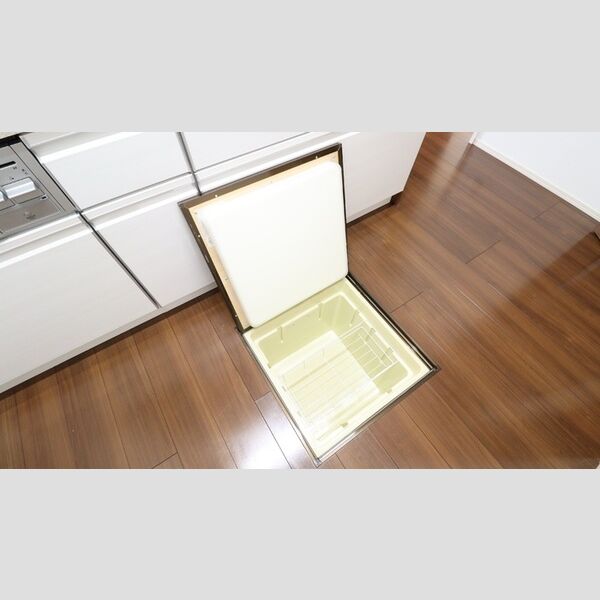 クレードルわかば101号室 ★床下収納★