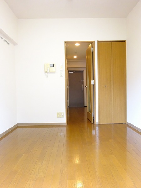 グリフィン横浜・メディオ リビング