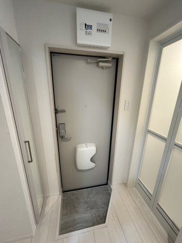 カーサソラーナ0106号室 玄関