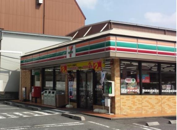 エバーグレイス102号室 セブンイレブン蕨北町店
