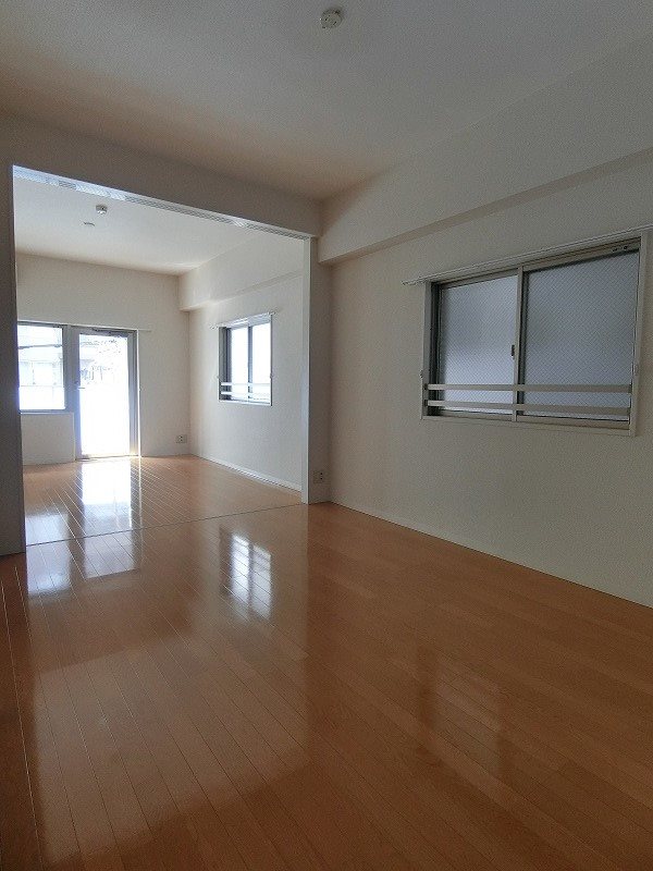 シャルム協和 内観