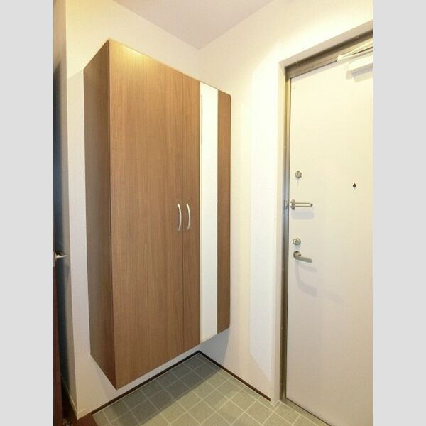 サークルモコ　湘南台 玄関(シューズボックス)