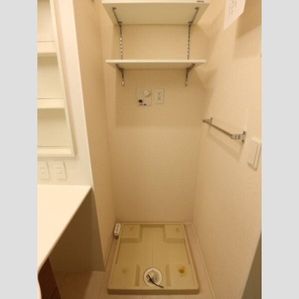 ボナール酒井根　Ⅲ号棟201号室 室内洗濯機置場
