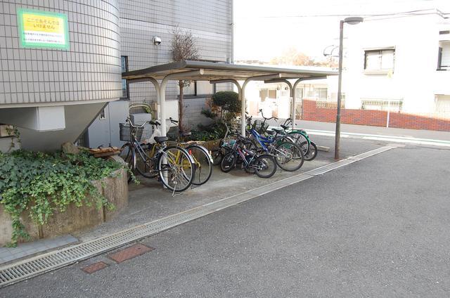 ロイヤル二俣川Ｃ棟3階 駐輪場