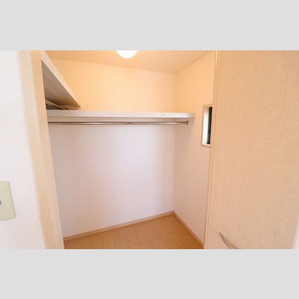 トミージュ301号室 ウォークインクローゼット