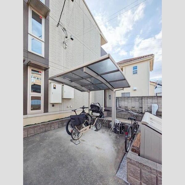 カームコート 駐輪場