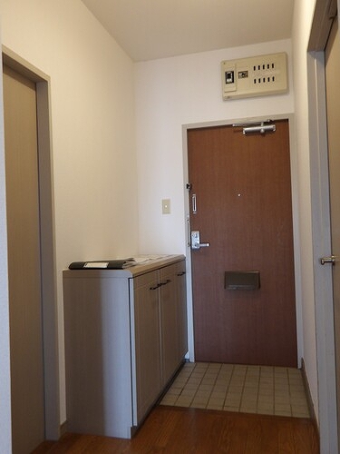 テレパレス船橋三咲Ａ棟 玄関