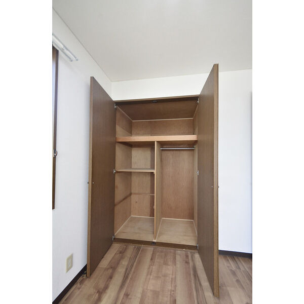 ヒルズガーデン東雪谷0302号室 収納