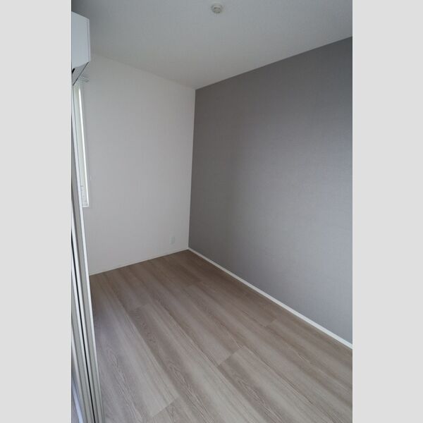 セレスティア白鳥208号室 洋室　約3.1帖