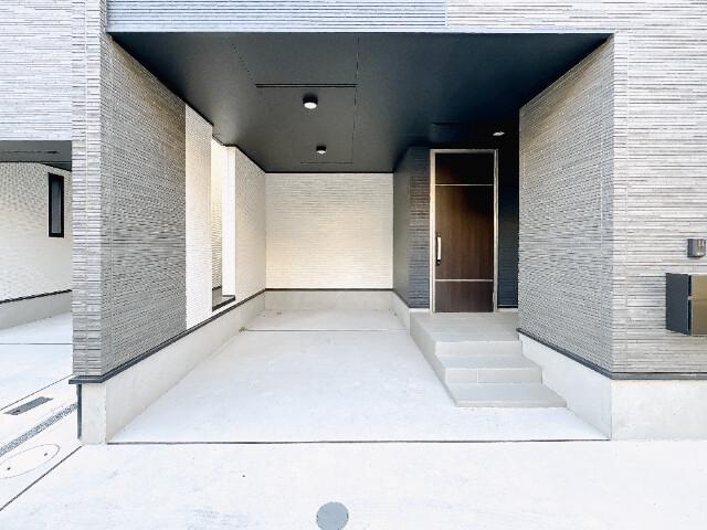 太田窪（南浦和）戸建て４号棟 駐車場