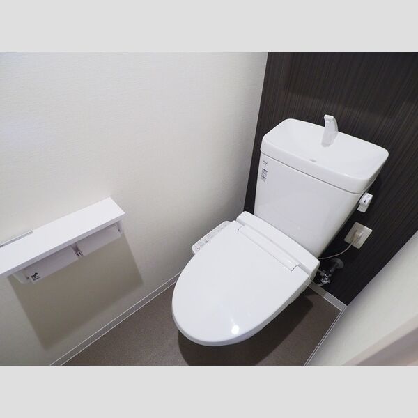 ロイジェントパークス千葉中央1403号室 温水洗浄便座