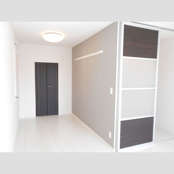 コリーヌ205号室 洋室