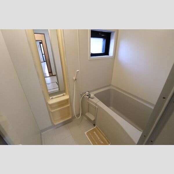 シャネルI&S バス(窓付き)