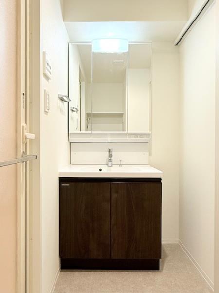 エレミ本蓮沼12階 洗面