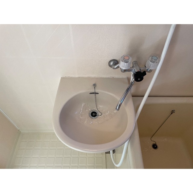 オレンジ・ハイツ106号室 内観