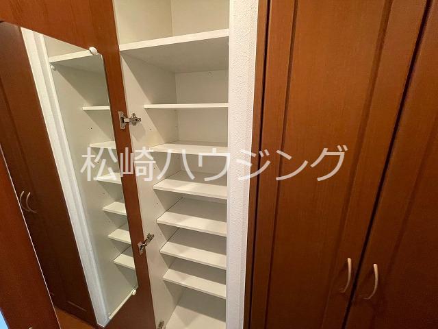 サンテラスもみじ山3階 玄関