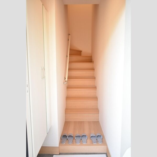 エトワール西大宮 玄関