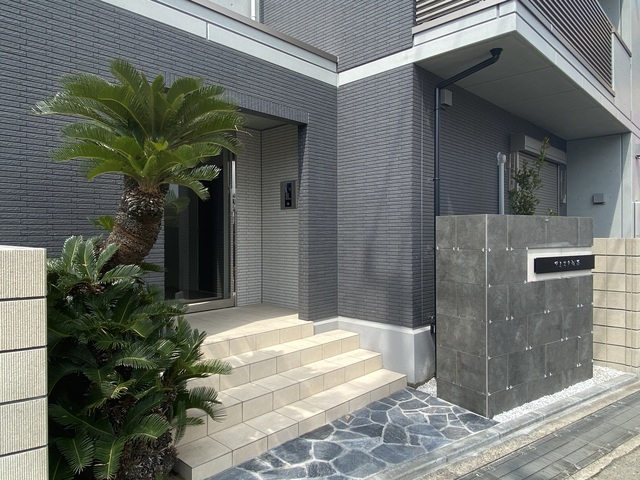 アミスタ湘南0302号室 落ち着いたエントランスです