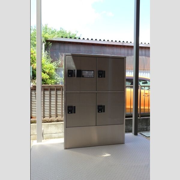 メゾン・サワ 宅配ボックス