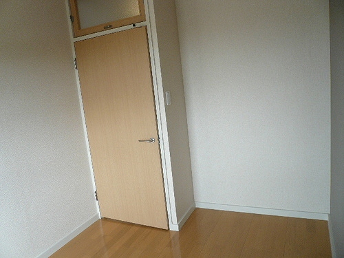 テレパレス日限山3階 洋室約4.5畳　※2016年5月撮影