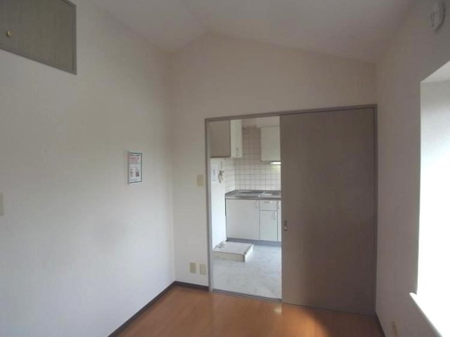 ライオンズマンション渋谷本町3階 同建物別部屋の参考画像