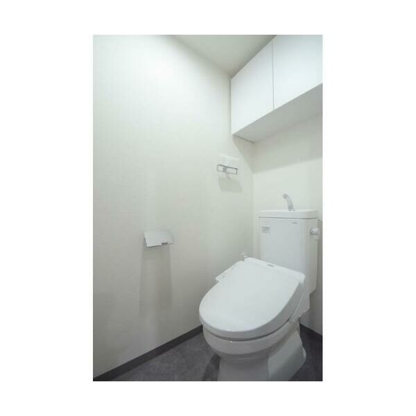 XEBEC方南町103号室 トイレ