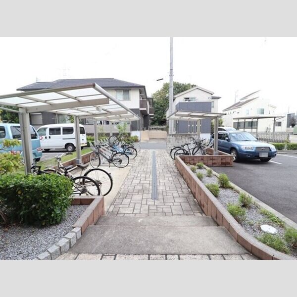 ベルフルール弐番館　住居 駐輪場