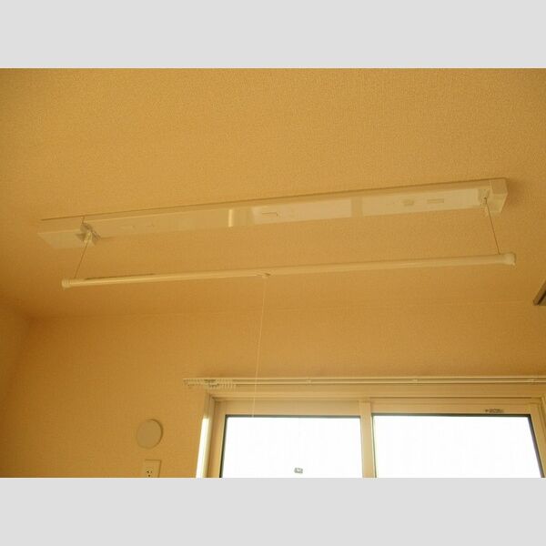 D-ROOM East203号室 室内物干し