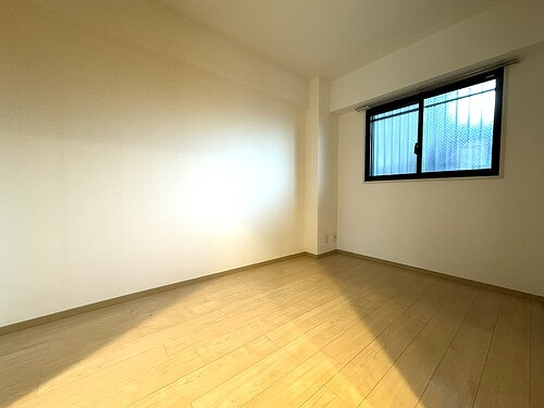 ライオンズマンション調布国領1階 洋室