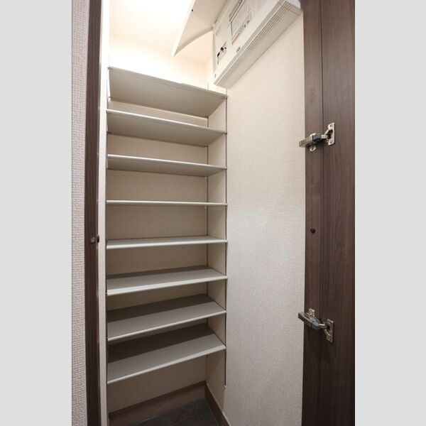 ローテ　ベルク303号室 シューズクローク