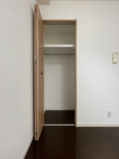 ルクール氷川台104号室 収納