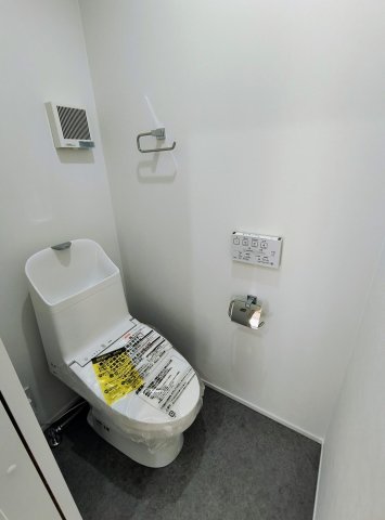 テラス新江古田1B号室 温水洗浄便座付き