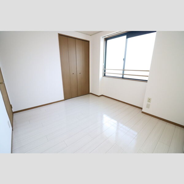 サンヴィレッジ本宿302号室 洋室