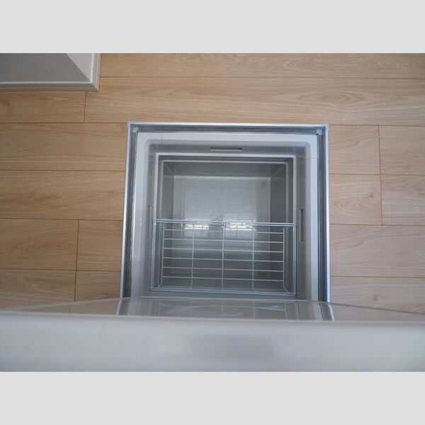 クレスタ101号室 床下収納