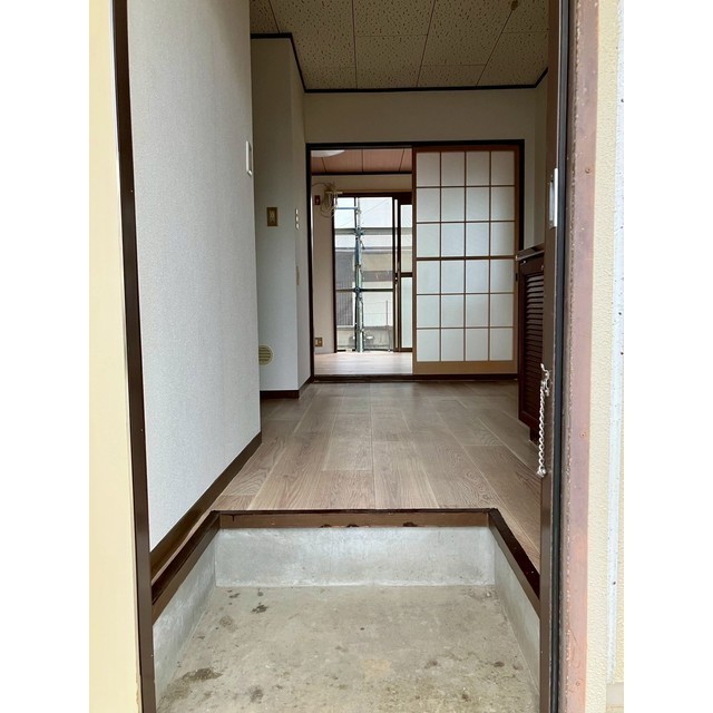 ファミーユ松田105号室 玄関