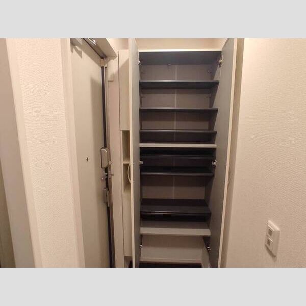 アンジュール多摩川202号室 収納