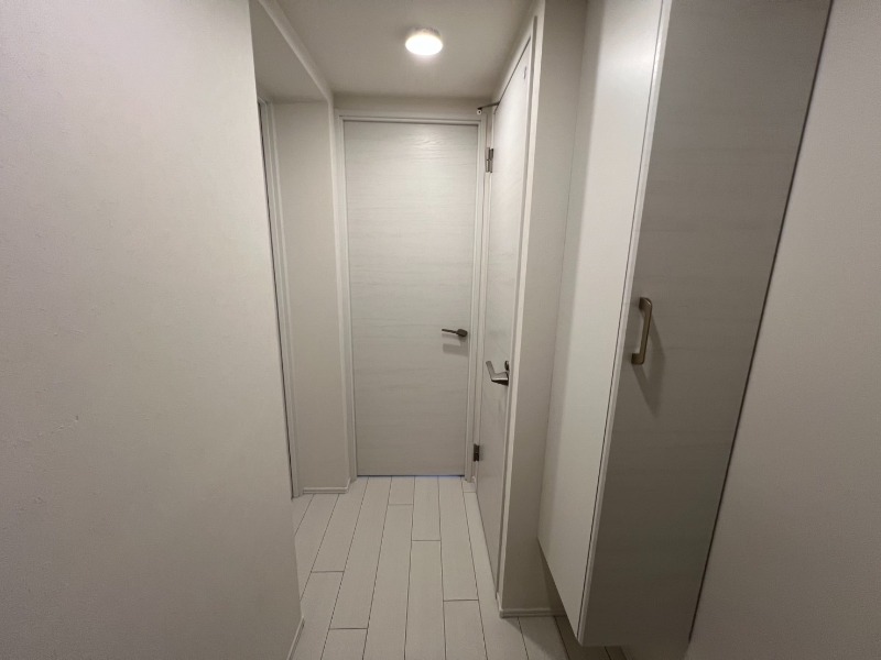 オーブリオン白金4階 玄関